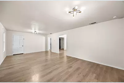 905 McKinney Avenue, Princeton, TX 75407 - Photo 3