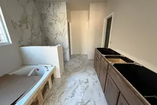 545 Waterford Pk Blvd, Weatherford, TX 76087 - Photo 7