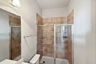 573 W Royal Ln, Irving, TX 75039 - Photo 19