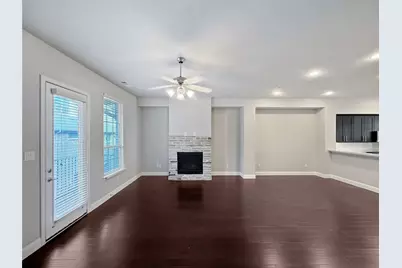 573 W Royal Lane, Irving, TX 75039 - Photo 5