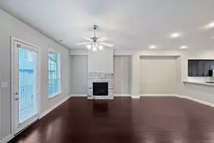 573 W Royal Ln, Irving, TX 75039 - Photo 5