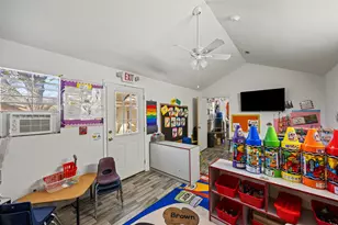 768 N Saint Augustine Dr, Dallas, TX 75217 - Photo 9