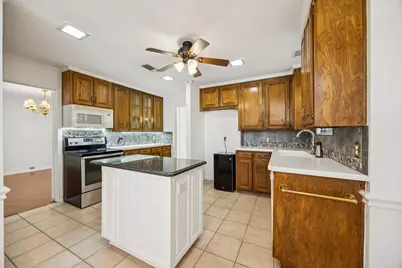 824 Mayfair Hill Court, Bedford, TX 76021 - Photo 9