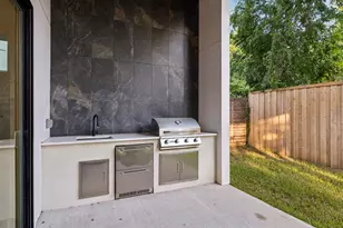 3940 N Cresthaven Rd, Dallas, TX 75209 - Photo 13