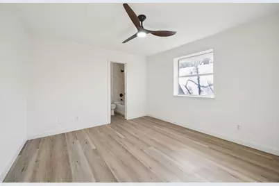 302 W Pelton Street, Sherman, TX 75092 - Photo 15