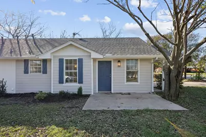 302 W Pelton Street, Sherman, TX 75092 - Photo 3