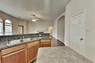 4408 Fox Meadows Ln, Mansfield, TX 76063 - Photo 7