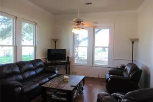 607 S First Street S, Rosebud, TX 76570 - Photo 19