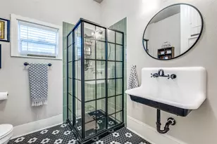 705 S Glasgow Dr, Dallas, TX 75223 - Photo 15