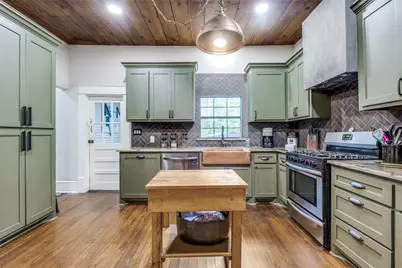 705 S Glasgow Drive, Dallas, TX 75223 - Photo 1