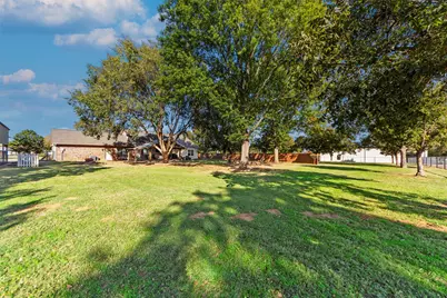 9690 Vail Eton Drive, Pilot Point, TX 76258 - Photo 11