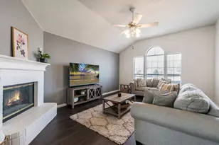 1117 Darren Dr, Burleson, TX 76028 - Photo 1