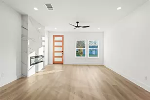 4827 Baldwin St, Dallas, TX 75210 - Photo 9