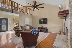 432 Plantation Dr, Coppell, TX 75019 - Photo 5