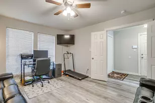 1024 Heberle Dr, Burleson, TX 76028 - Photo 25