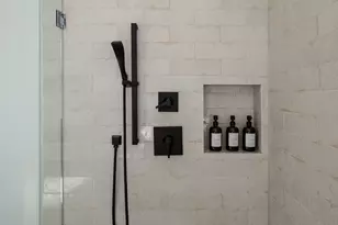 10553 Cromwell Dr, Dallas, TX 75229 - Photo 17