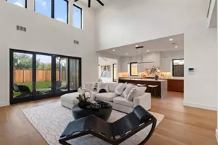 10553 Cromwell Dr, Dallas, TX 75229 - Photo 25