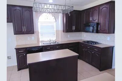 1823 Wildwood Lane, Glenn Heights, TX 75154 - Photo 17