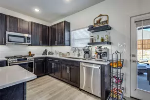 552 Brk Vw Dr, Van Alstyne, TX 75495 - Photo 13