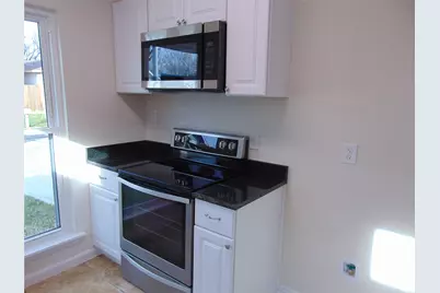 9914 Cedar Mountain Circle, Dallas, TX 75217 - Photo 9