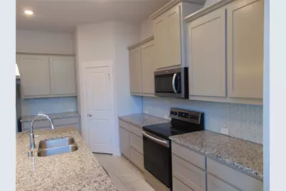 2649 Chardonnay Court, Grand Prairie, TX 75054 - Photo 11