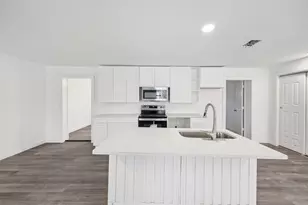 3847 Stalcup Rd, Fort Worth, TX 76119 - Photo 11