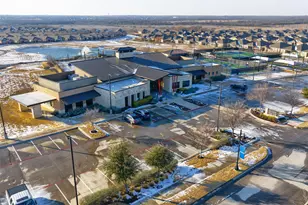 944 Memorial Dr, Aubrey, TX 76227 - Photo 31