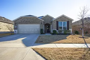 944 Memorial Dr, Little Elm, TX 76227 - Photo 1