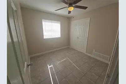 2429 Salmon, Irving, TX 75062 - Photo 5