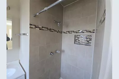 2429 Salmon, Irving, TX 75062 - Photo 7