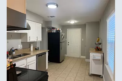 1840 Prairie View Drive, Dallas, TX 75235 - Photo 7