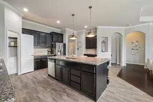 1310 Venezia Ln, Lewisville, TX 75077 - Photo 11