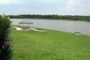 10312 Lake Park Dr, Fort Worth, TX 76053 - Photo 3