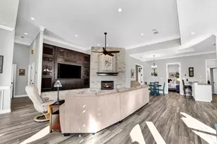 6000 Justine Ct, Granbury, TX 76049 - Photo 9