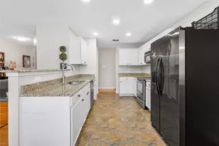 925 Brooks Dr, Cedar Hill, TX 75104 - Photo 9