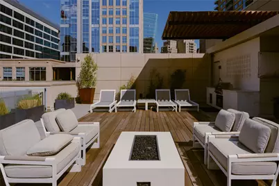 2025 Woodall Rodgers Freeway #51, Dallas, TX 75201 - Photo 27