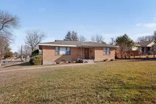 5606 S Marsalis Ave, Dallas, TX 75241 - Photo 1