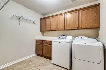 9056 Crestview Drive, Denton, TX 76207 - Photo 7