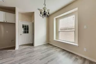 851 Grant St, Burleson, TX 76028 - Photo 9