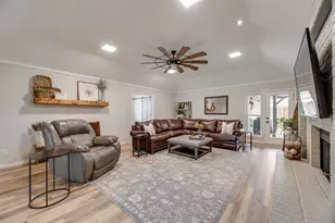 602 Greensprings St, Lewisville, TX 75077 - Photo 11