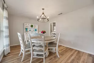 602 Greensprings St, Lewisville, TX 75077 - Photo 9