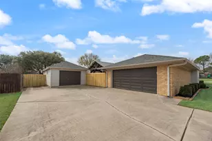 602 Greensprings St, Lewisville, TX 75077 - Photo 5