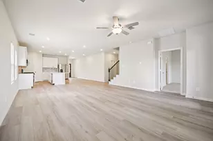 804 London Town Ln, Princeton, TX 75071 - Photo 9