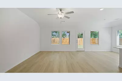 802 London Town Lane, Princeton, TX 75071 - Photo 9