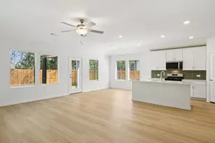 802 London Town Ln, Princeton, TX 75071 - Photo 3