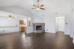 8304 Cloverglen Ln, Fort Worth, TX 76123 - Photo 5