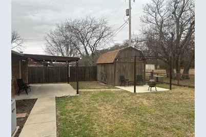 104 Chisholm Street, Saint Jo, TX 76265 - Photo 17