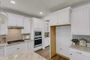 7608 Redwood Forest Ln, Little Elm, TX 76227 - Photo 5