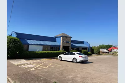 625 W Dickey, Grand Prairie, TX 75051 - Photo 1