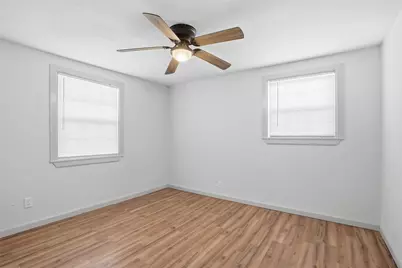 1100 SE 9th Street, Mineral Wells, TX 76067 - Photo 11